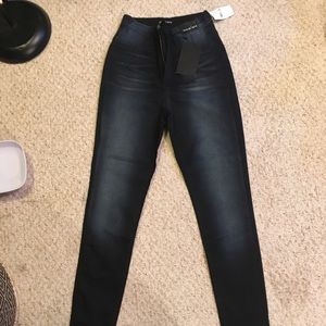 Hi waisted, Fashion Nova dark wash jeans